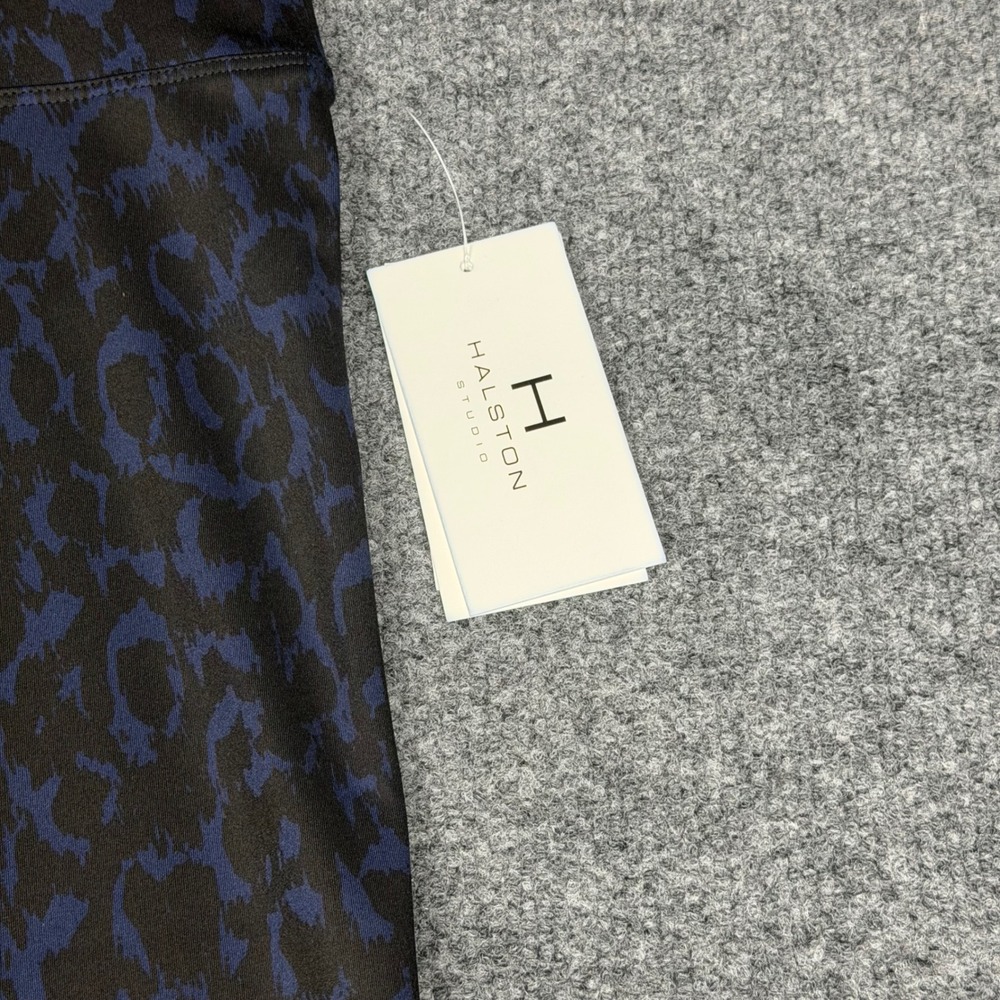 Halston Studio Womens Navy Black Leopard Print High Rise Leggings NWT Size M - Picture 2 of 3